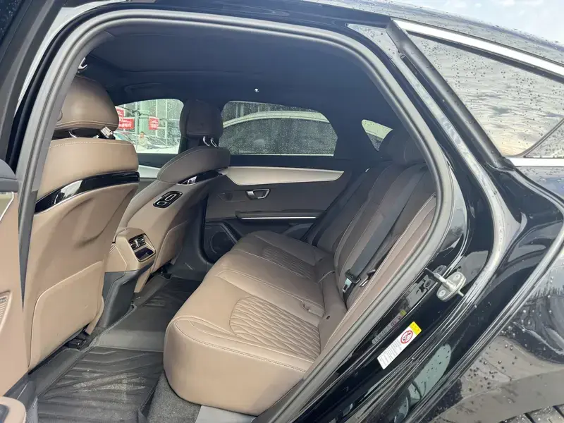 2025 BYD Han с пробегом 28 000 км
