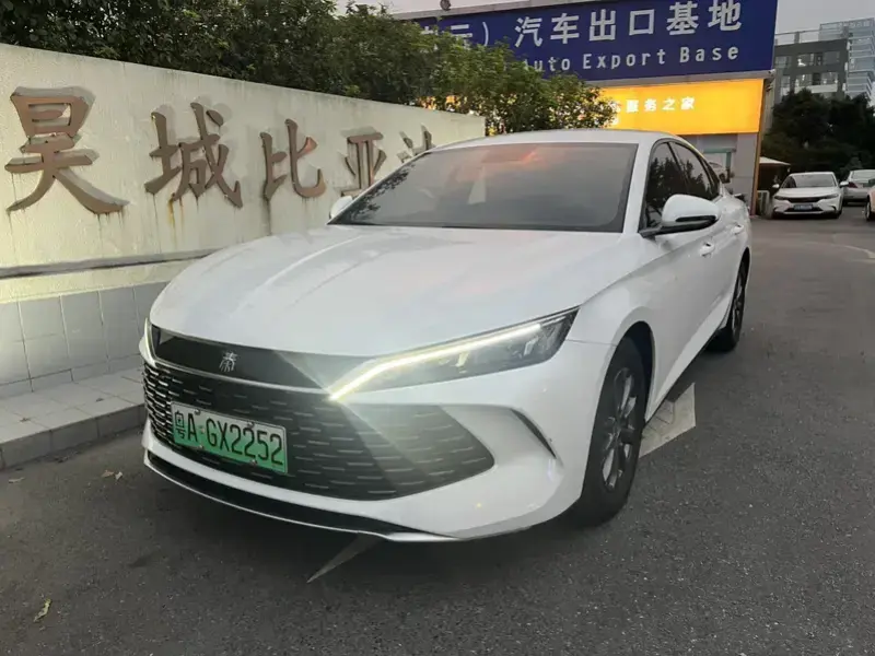 2024 BYD Qin L с пробегом 55 000 км