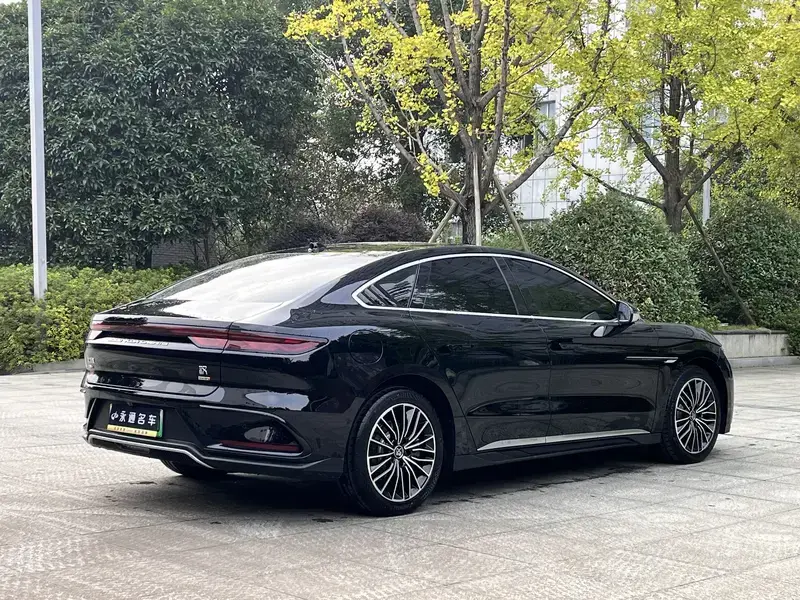 2025 BYD Han с пробегом 3 900 км