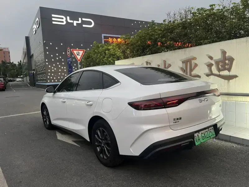 2024 BYD Qin L с пробегом 55 000 км