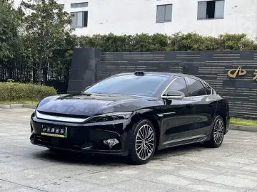 2025 BYD Han с пробегом 3 900 км