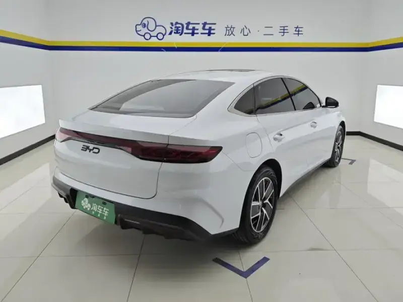 2024 BYD Qin L с пробегом 68 000 км
