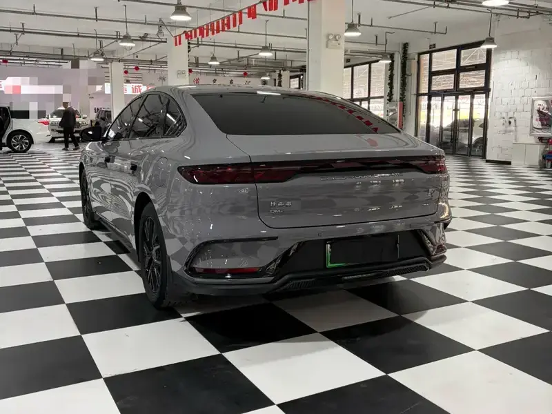 2025 BYD Han с пробегом 15 000 км