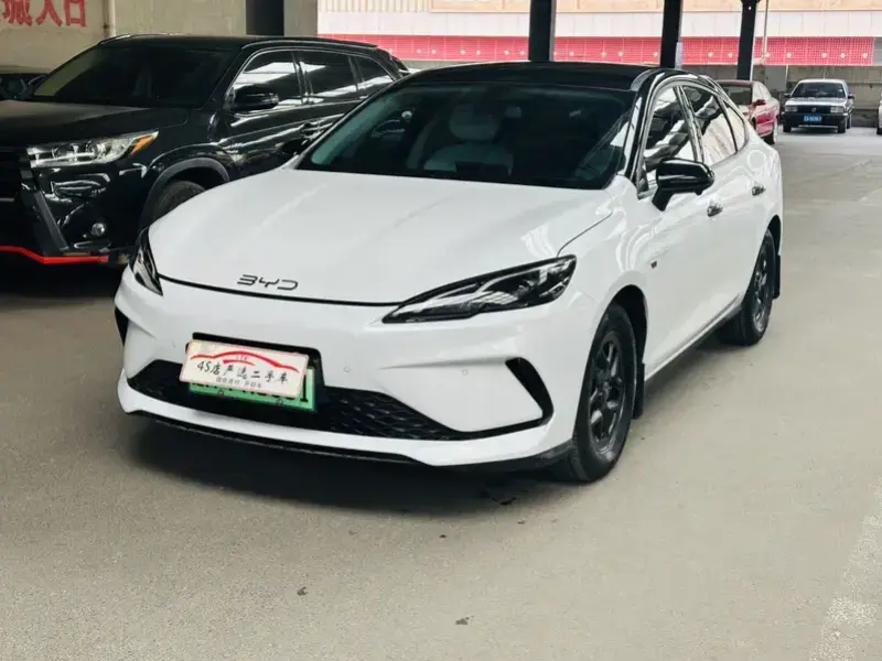 2025 BYD Seal 05 с пробегом 28 000 км