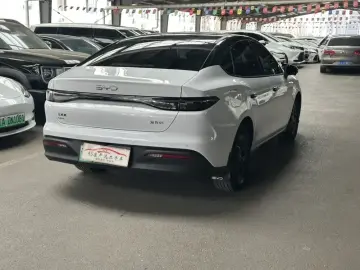 2025 BYD Seal 05 с пробегом 28 000 км