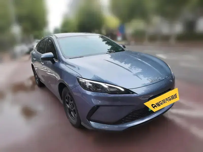2025 BYD Seal 05 с пробегом 10 500 км