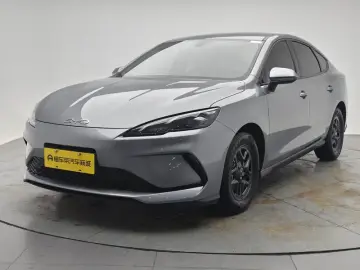 2025 BYD Seal 05 с пробегом 14 100 км
