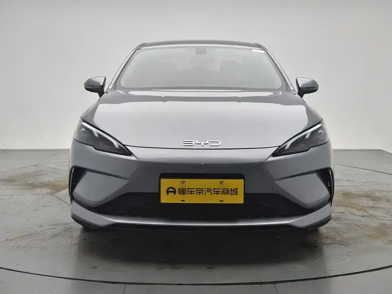 2025 BYD Seal 05 с пробегом 14 100 км
