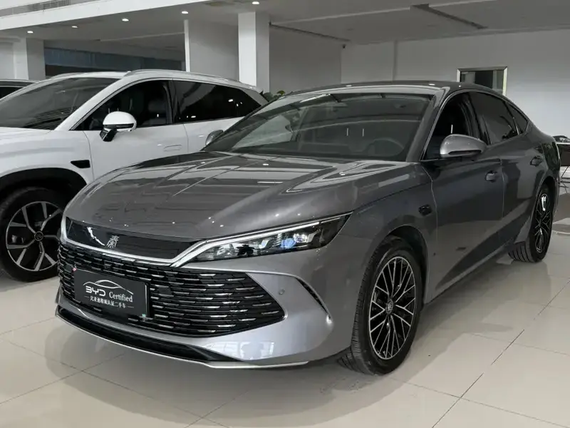 2025 BYD Qin L с пробегом 6 800 км
