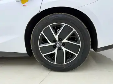 2024 BYD Qin L с пробегом 27 200 км