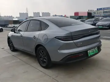 2025 BYD Seal 05 с пробегом 50 000 км