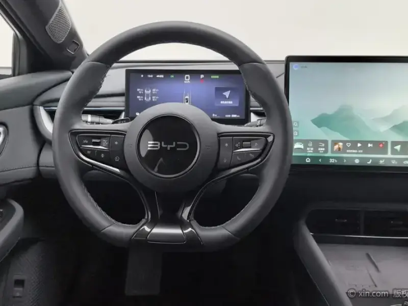 2025 BYD Seal 06 GT с пробегом 3 400 км