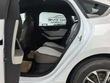 2023 BYD Qin Plus с пробегом 200 км