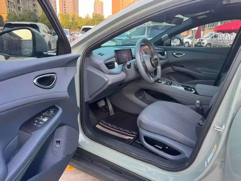 2025 BYD Seal 06 GT с пробегом 4 900 км