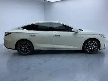 2024 BYD Seal 07 с пробегом 29 000 км
