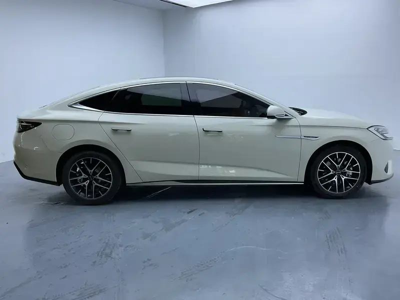2024 BYD Seal 07 с пробегом 29 000 км