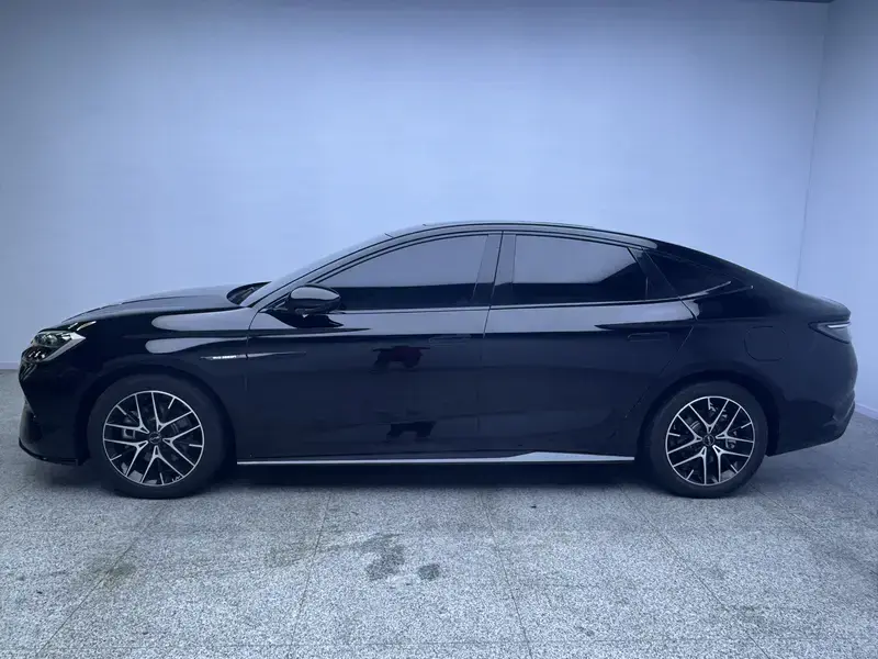 2024 BYD Seal 07 с пробегом 24 000 км