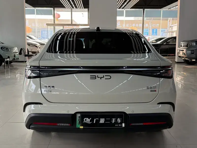 2026 BYD Seal 07 с пробегом 25 000 км