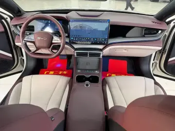 2026 BYD Seal 07 с пробегом 25 000 км