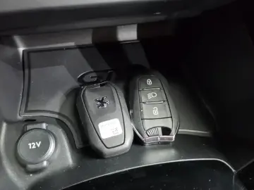 2022 Peugeot 208 с пробегом 98 785 км