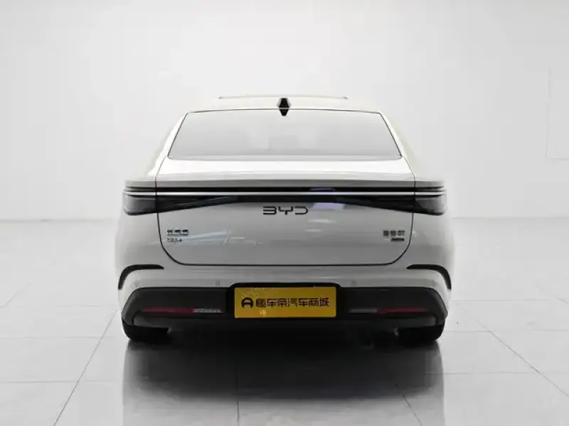 2026 BYD Seal 07 с пробегом 2 100 км
