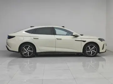 2026 BYD Seal 07 с пробегом 2 100 км