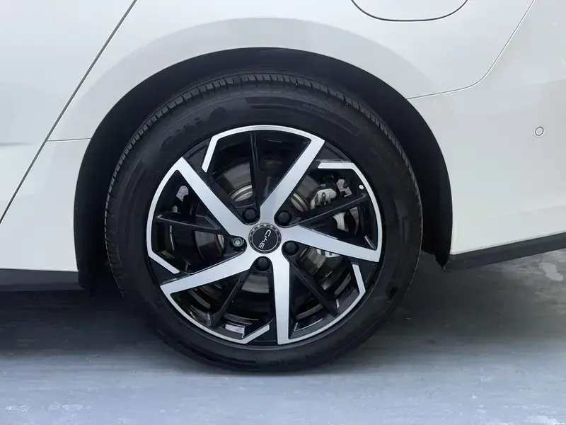 2026 BYD Seal 07 с пробегом 9 200 км