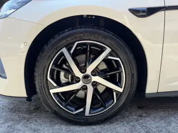 2026 BYD Seal 07 с пробегом 1 900 км