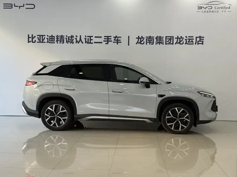 2025 BYD Song L с пробегом 12 000 км