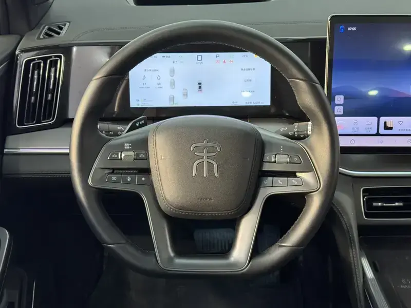 2025 BYD Song L с пробегом 12 000 км
