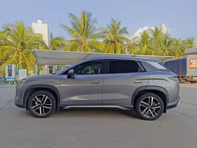 2024 BYD Song L с пробегом 41 000 км
