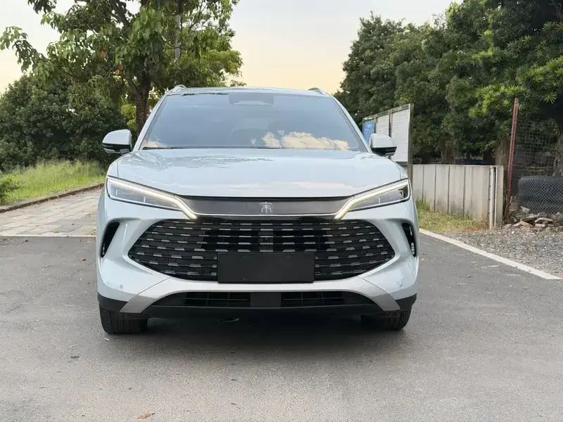 2025 BYD Song L с пробегом 38 000 км