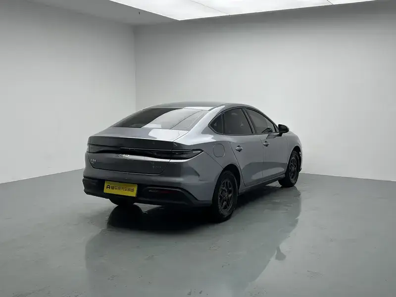 2026 BYD Seal 05 с пробегом 9 100 км