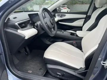 2025 BYD Seal 05 с пробегом 17 000 км