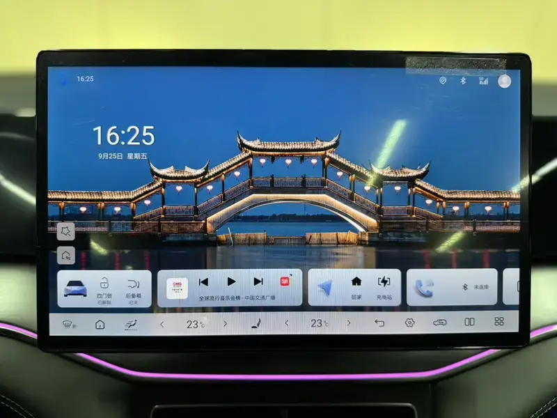 2025 BYD Song L с пробегом 22 000 км