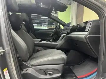 2025 BYD Song L с пробегом 22 000 км