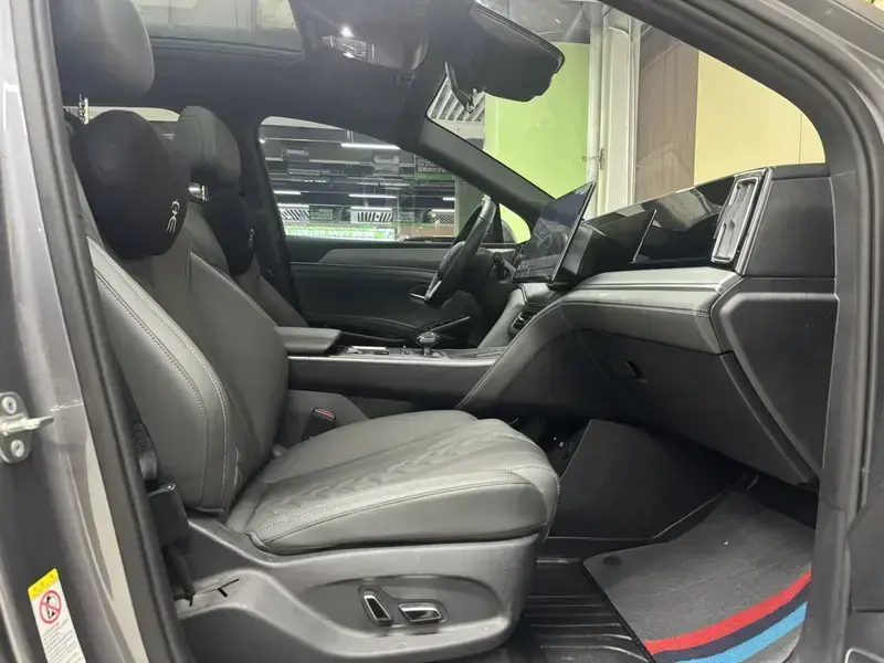 2025 BYD Song L с пробегом 22 000 км