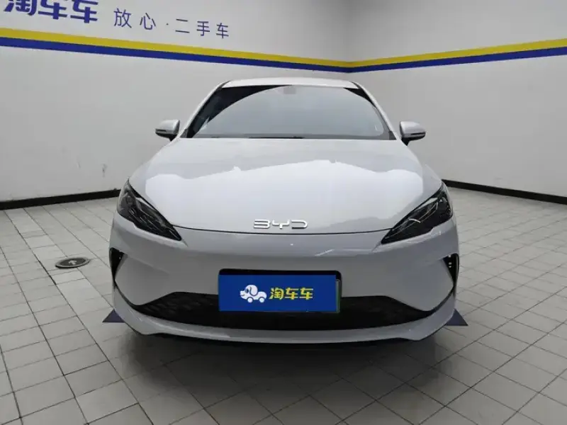 2025 BYD Seal 05 с пробегом 55 000 км
