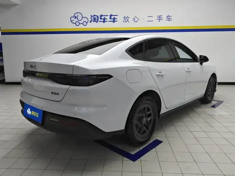 2025 BYD Seal 05 с пробегом 55 000 км