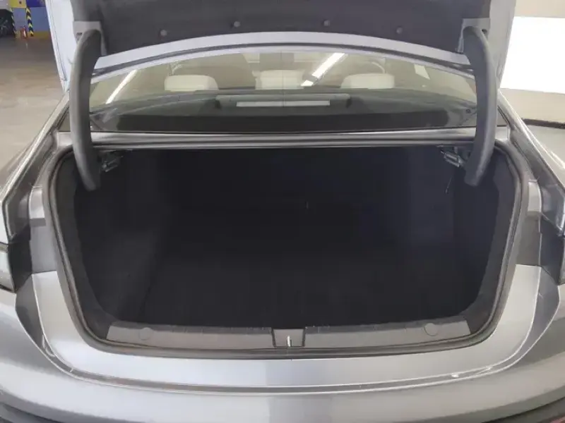 2025 BYD Seal 05 с пробегом 35 000 км