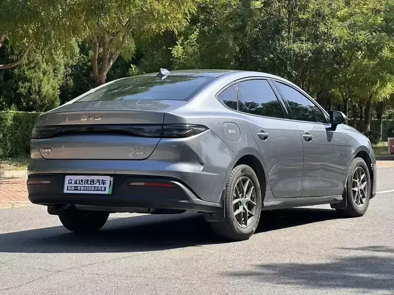 2025 BYD Seal 05 с пробегом 16 000 км