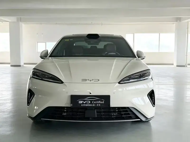 2026 BYD Seal 07 с пробегом 12 800 км