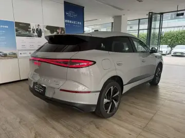 2026 BYD Sea Lion 06 с пробегом 800 км