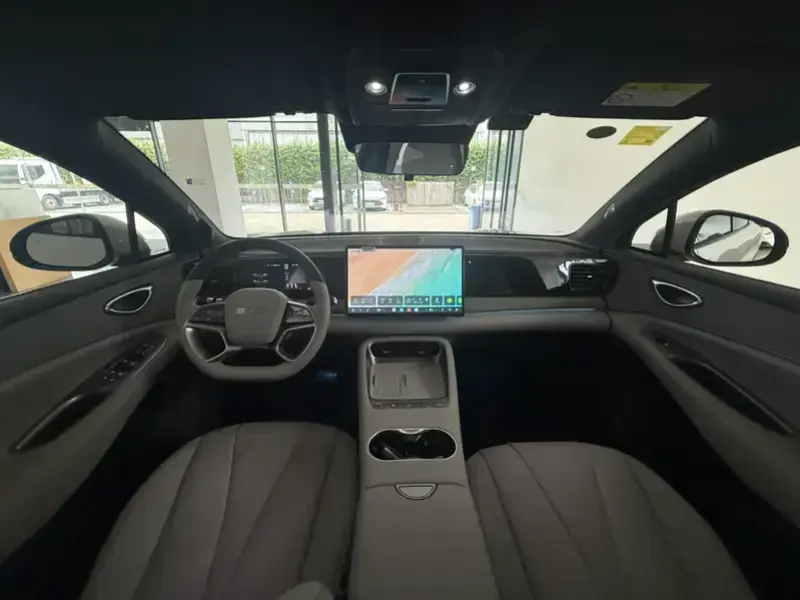 2026 BYD Sea Lion 06 с пробегом 800 км