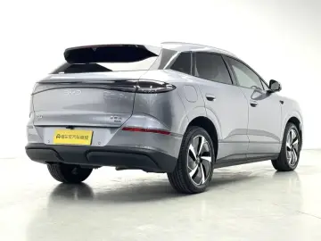 2025 BYD Sea Lion 06 с пробегом 17 500 км