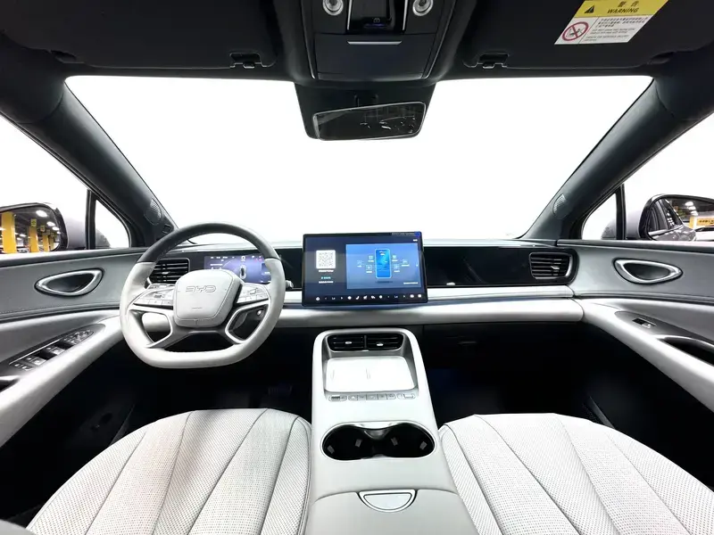 2025 BYD Sea Lion 06 с пробегом 17 500 км