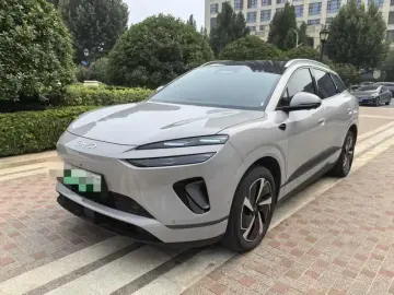 2025 BYD Sea Lion 06 с пробегом 8 000 км
