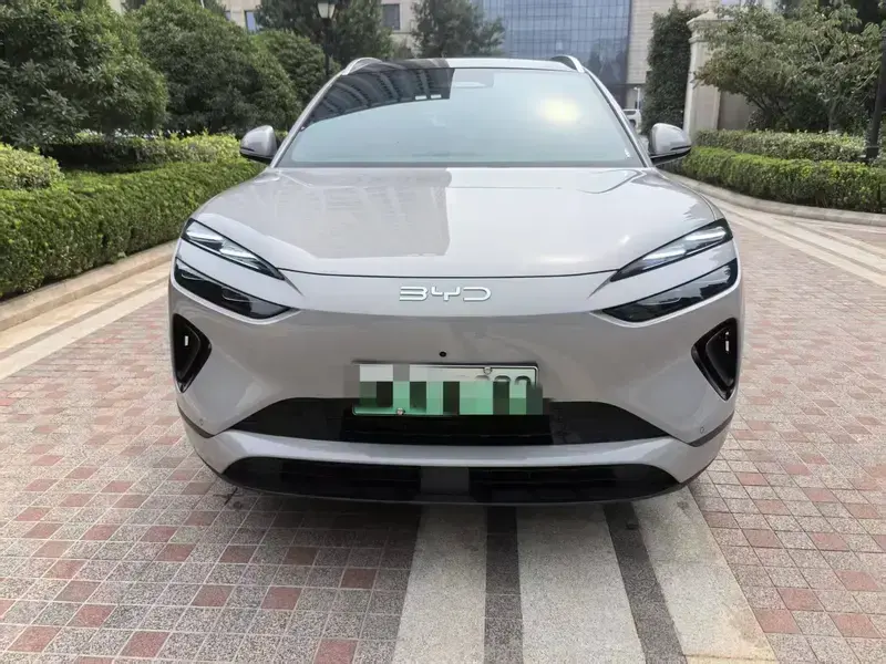 2025 BYD Sea Lion 06 с пробегом 8 000 км