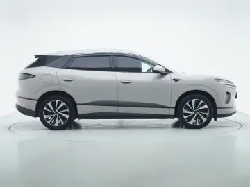 2025 BYD Sea Lion 06 с пробегом 29 900 км