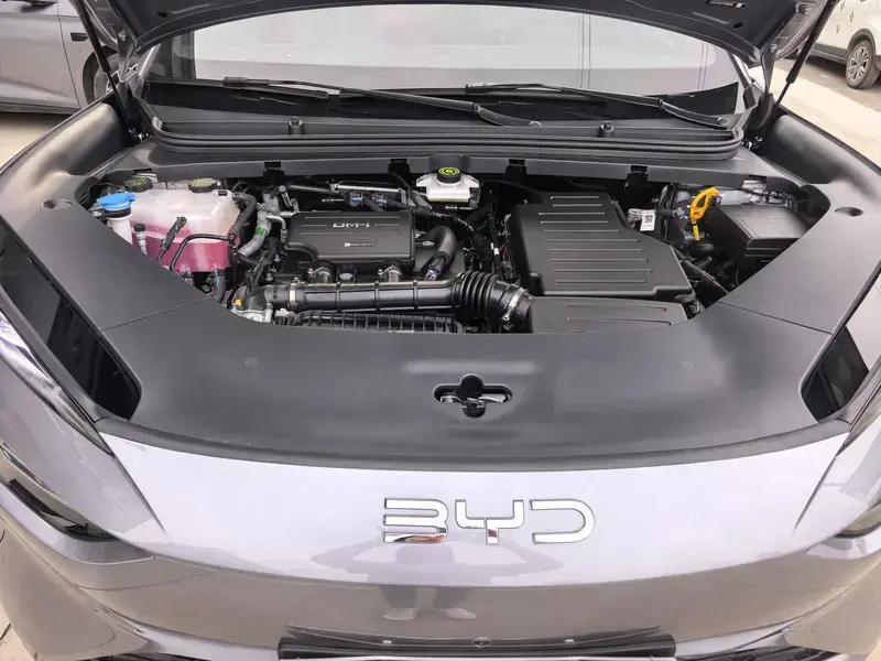 2026 BYD Sea Lion 06 с пробегом 1 300 км